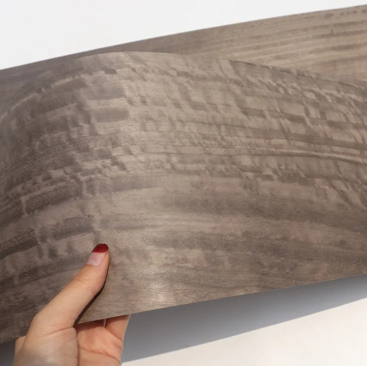 3pcs L: 2.5 Meters Width: 20cm Thickness:0.25mm Natural Eucalyptus Bark Wood Veneer
3pcs L: 2.5 Meters Width: 20cm Thickness:0.25mm Natural Eucalyptus Bark Wood Veneer