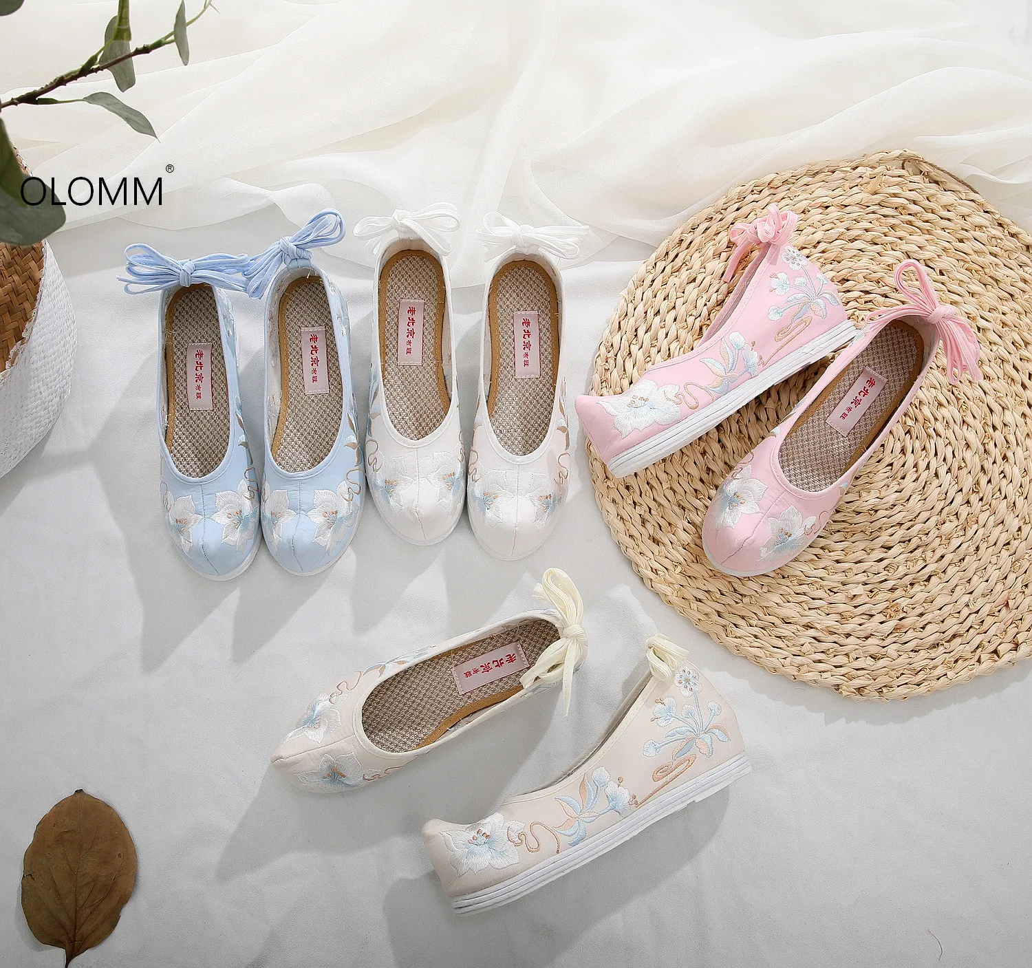 New Hanfu Female Ancient Style Embroidered Cloth Shoes Wild Tenis Feminino Womens Shoes Zapatos De Mujer
New Hanfu Female Ancient Style Embroidered Cloth Shoes Wild Tenis Feminino Womens Shoes Zapatos De Mujer