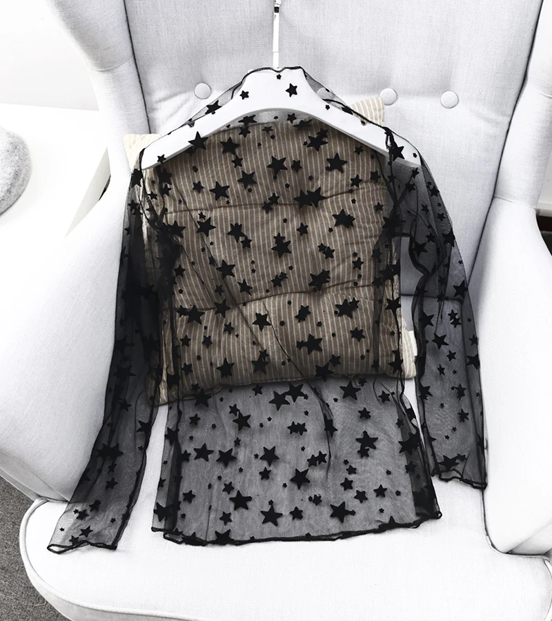 2017 Hot Trend Women Perspective Bottom Shirts Stand Collar Mesh Lace Long-sleeve blouse Sexy Basic Top for Female
2017 Hot Trend Women Perspective Bottom Shirts Stand Collar Mesh Lace Long-sleeve blouse Sexy Basic Top for Female