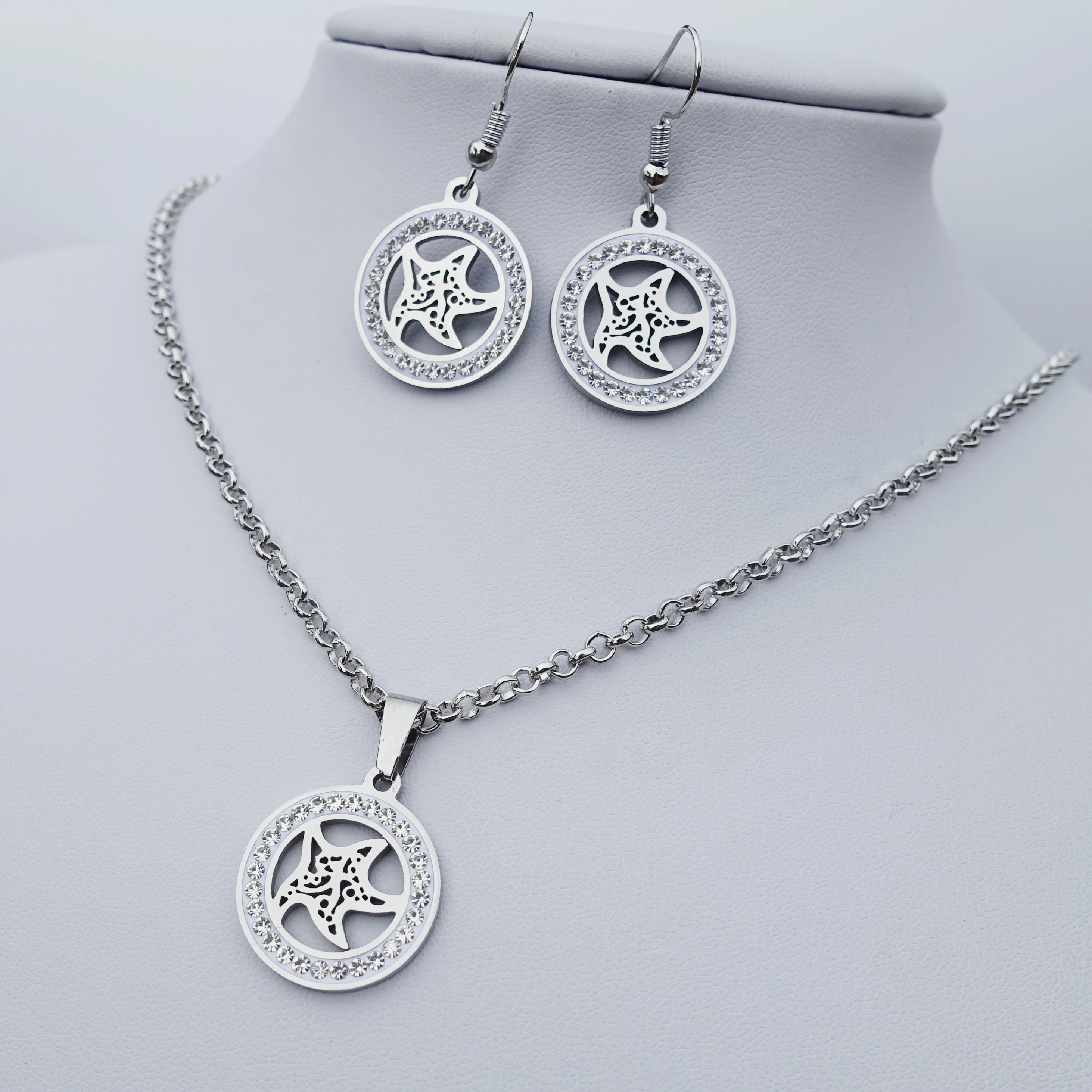 Jewelry Set Stainless Steel Sea Star Clay Inlaid Clear Rhinestone Necklace Earrings For Women Girls
Jewelry Set Stainless Steel Sea Star Clay Inlaid Clear Rhinestone Necklace Earrings For Women Girls