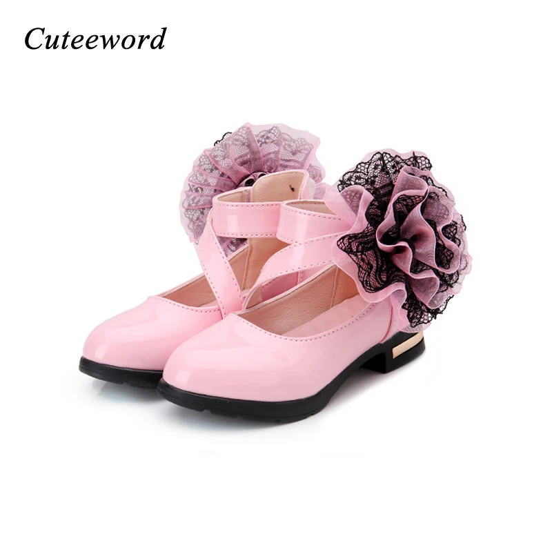 Brand children casual shoes black patent leather kids performance shoes for girls wedding party shoes lace flowers height heels
Brand children casual shoes black patent leather kids performance shoes for girls wedding party shoes lace flowers height heels