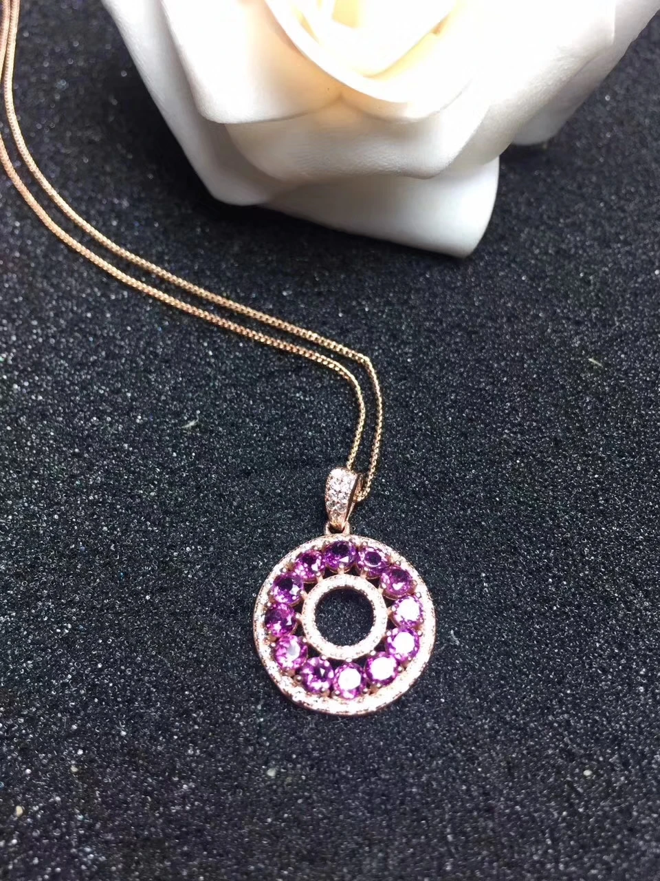 natural red garnet gem pendant S925 silver Natural gemstone Pendant Necklace trendy Fashion round Circle women girl jewelry
natural red garnet gem pendant S925 silver Natural gemstone Pendant Necklace trendy Fashion round Circle women girl jewelry