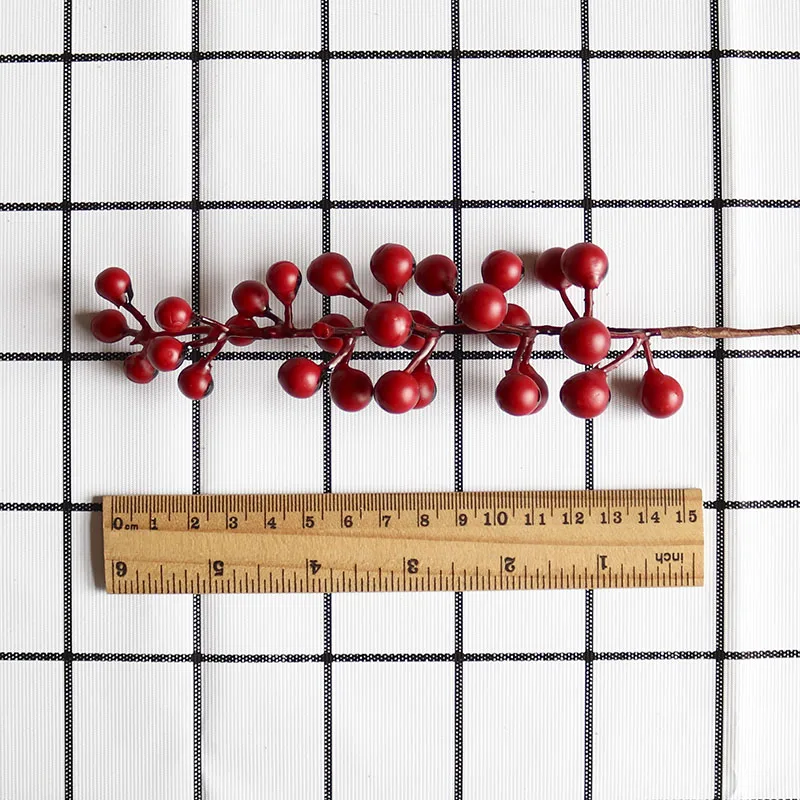 1pc Artificial Berry Fake red berries cherry 4 Colors DIY Artificial flowers bouquet home wedding Christmas Decoration
1pc Artificial Berry Fake red berries cherry 4 Colors DIY Artificial flowers bouquet home wedding Christmas Decoration