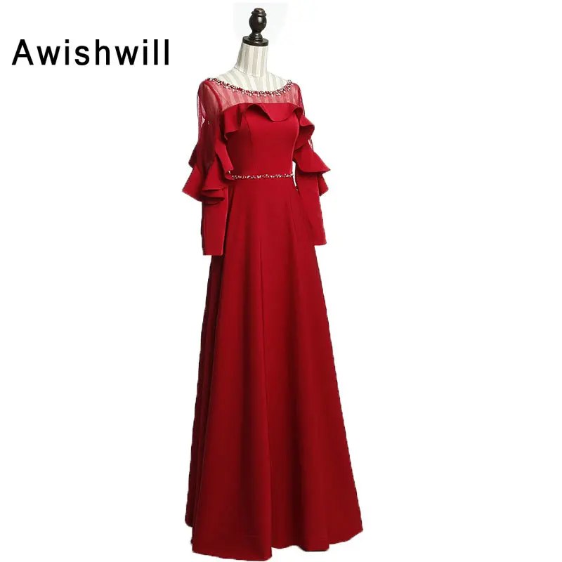Женское вечернее платье красное банкетное с глубоким вырезом и длинным рукавом