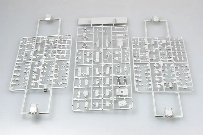 Trumpeter 05313 1/350 Scale German Cruiser Prinz Eugen 1945 Static Warship Boat TH05399-SMT2
Trumpeter 05313 1/350 Scale German Cruiser Prinz Eugen 1945 Static Warship Boat TH05399-SMT2