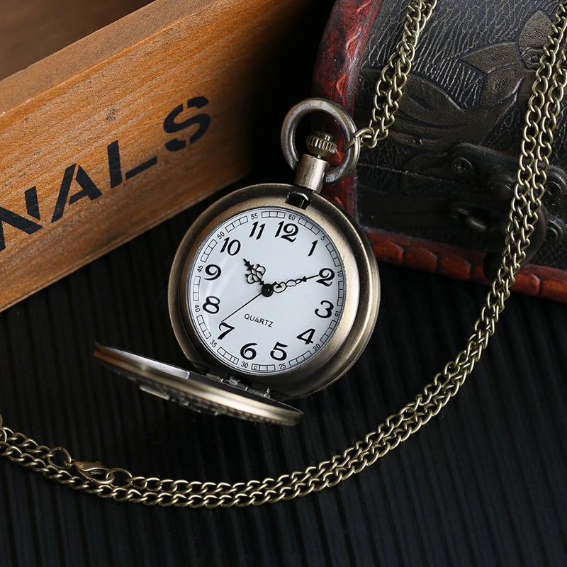 Retro United States Navy Bronze Quartz Pocket Watch Chain Large Dial Vintage Necklace Pendant Clock For Men Women Best Gift 2020
Retro United States Navy Bronze Quartz Pocket Watch Chain Large Dial Vintage Necklace Pendant Clock For Men Women Best Gift 2020