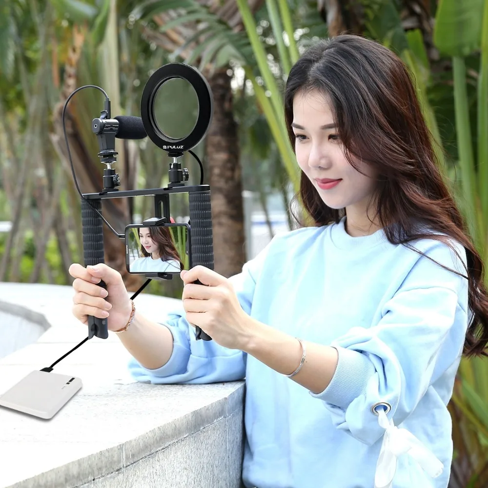 PULUZ YouTube Vlogging Live Broadcast 4.6inch Ring LED Selfie Light Smartphone Video Rig Handle Stabilizer Aluminum Bracket Kit
PULUZ YouTube Vlogging Live Broadcast 4.6inch Ring LED Selfie Light Smartphone Video Rig Handle Stabilizer Aluminum Bracket Kit
