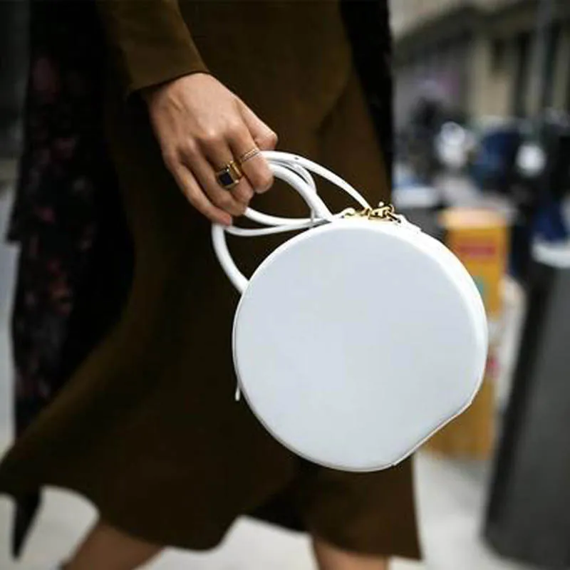 2019 Summer New Chic Small Party Crossbody Bag Round Totes Bag Cute Circle for Women Bags Bohemian Drop Shipping
2019 Summer New Chic Small Party Crossbody Bag Round Totes Bag Cute Circle for Women Bags Bohemian Drop Shipping