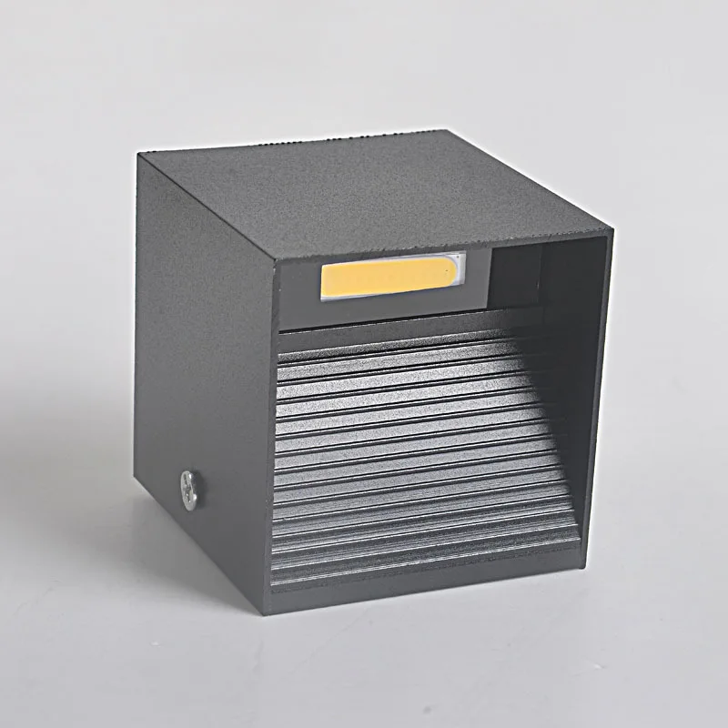 

Нордический минималистский квадратный куб внутренний светодиодный настенный светильник 10 Вт COB Светодиодный настенный бра для дома вверх ...