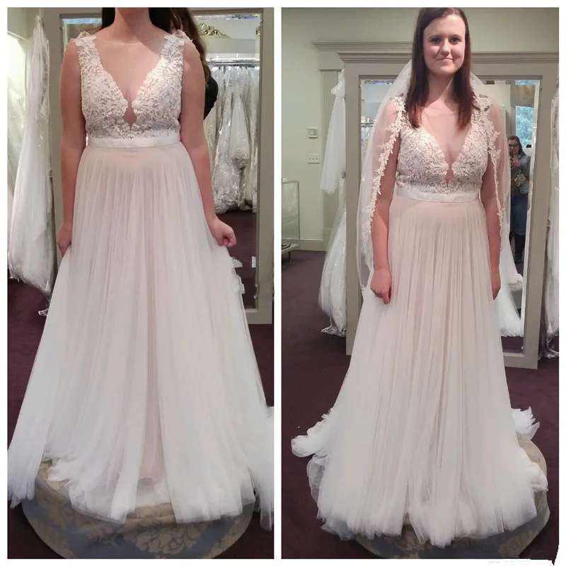 Sexy Lace beach Wedding Dresses Appliques Tulle Bridal Gowns Plus Size Lace A Line Tull Wedding gown Bridal Gown Sweep Train
Sexy Lace beach Wedding Dresses Appliques Tulle Bridal Gowns Plus Size Lace A Line Tull Wedding gown Bridal Gown Sweep Train