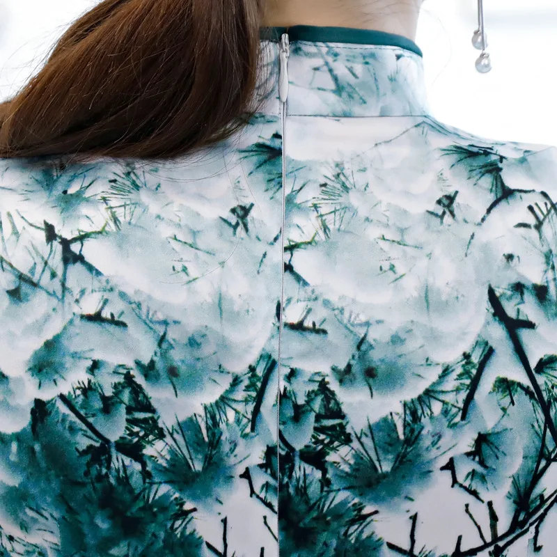 2019 New Fashion Knee Length Cheongsam Chinese style Mandarin Collar Dress Womens Summer Rayon Qipao Slim Party Dresses Vestido
2019 New Fashion Knee Length Cheongsam Chinese style Mandarin Collar Dress Womens Summer Rayon Qipao Slim Party Dresses Vestido