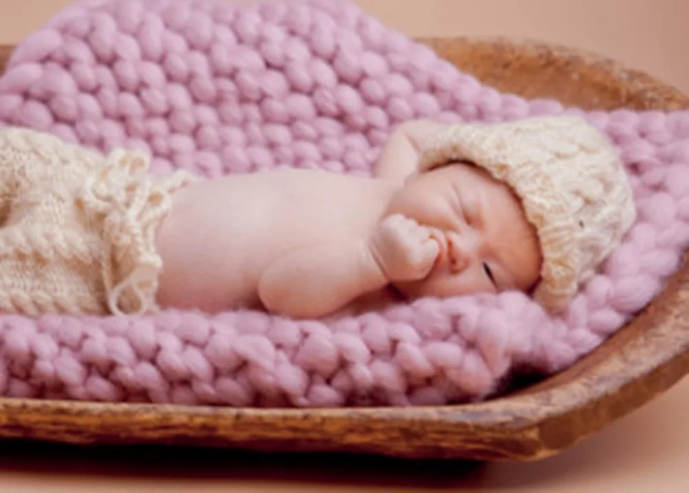 free shipping4 color outdoor hand-woven baby blanket newborn baby blanket mini photo props according to the new fashion theme
free shipping4 color outdoor hand-woven baby blanket newborn baby blanket mini photo props according to the new fashion theme