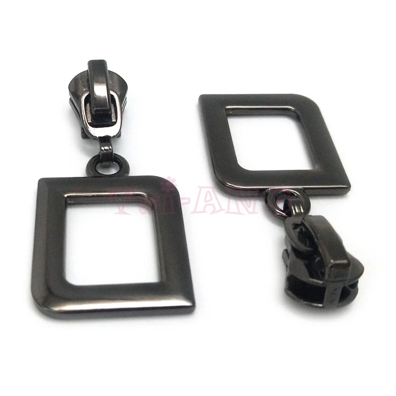 20pcs/lot, 2019 Brandnew 5# Zipper Slider with Quadrilateral Shape Zipper Pull, Zinc Alloy Zipper Repair Kit
20pcs/lot, 2019 Brandnew 5# Zipper Slider with Quadrilateral Shape Zipper Pull, Zinc Alloy Zipper Repair Kit