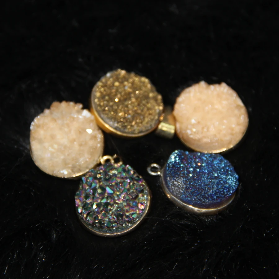 5pcs Wholesale Women Druzy Stone Pendants Lovely Dyed Rainbow Geode Drusy Pendant With Plated Edged Quartz Druzy
5pcs Wholesale Women Druzy Stone Pendants Lovely Dyed Rainbow Geode Drusy Pendant With Plated Edged Quartz Druzy