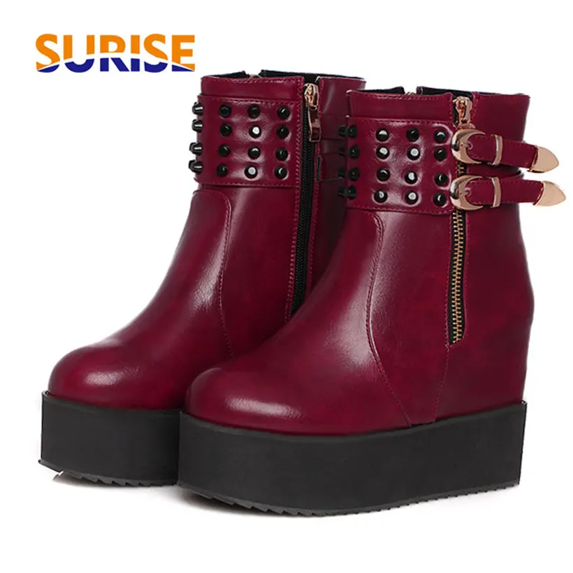 Plus Size PU Leather Women Platform Ankle Boots Height Increasing Flat High Heel Round Toe Buckle Rivet Zipper Punk Short Boots
Plus Size PU Leather Women Platform Ankle Boots Height Increasing Flat High Heel Round Toe Buckle Rivet Zipper Punk Short Boots