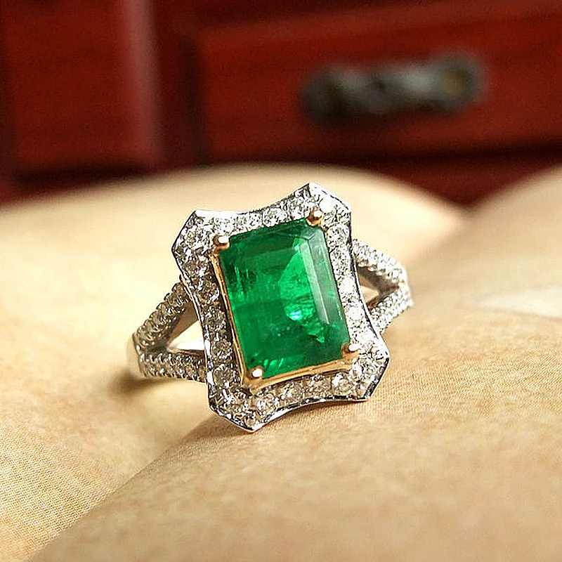 Solid 18K Yellow Gold 1.2ctw Colombian Moissanite Green Emerald Halo Ring Accent Luxury Fine Gold Jewelry For Women
Solid 18K Yellow Gold 1.2ctw Colombian Moissanite Green Emerald Halo Ring Accent Luxury Fine Gold Jewelry For Women