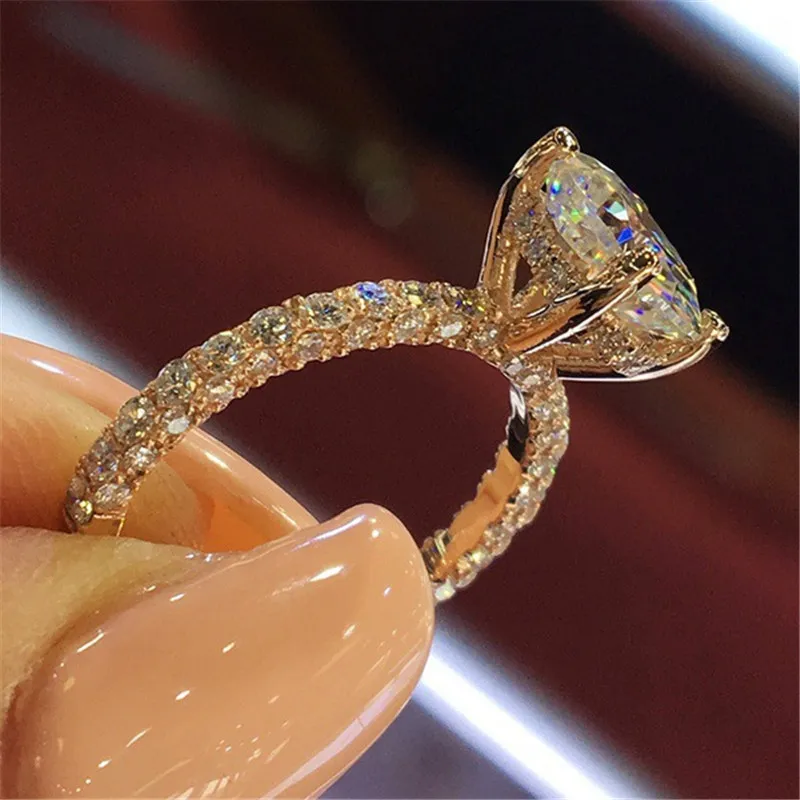 IPARAM Fashion Charm Shiny AAA Zircon Silver Color Ring Luxury New Design Women's Engagement Party Jewelry Gifts
IPARAM Fashion Charm Shiny AAA Zircon Silver Color Ring Luxury New Design Women's Engagement Party Jewelry Gifts