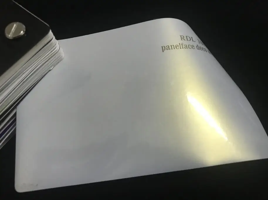 1.52*18m Hot Selling PVC Car Vinyl Wrap Glossy Surface White Gold Chameleon Vinyl Car Wrapped Film
1.52*18m Hot Selling PVC Car Vinyl Wrap Glossy Surface White Gold Chameleon Vinyl Car Wrapped Film