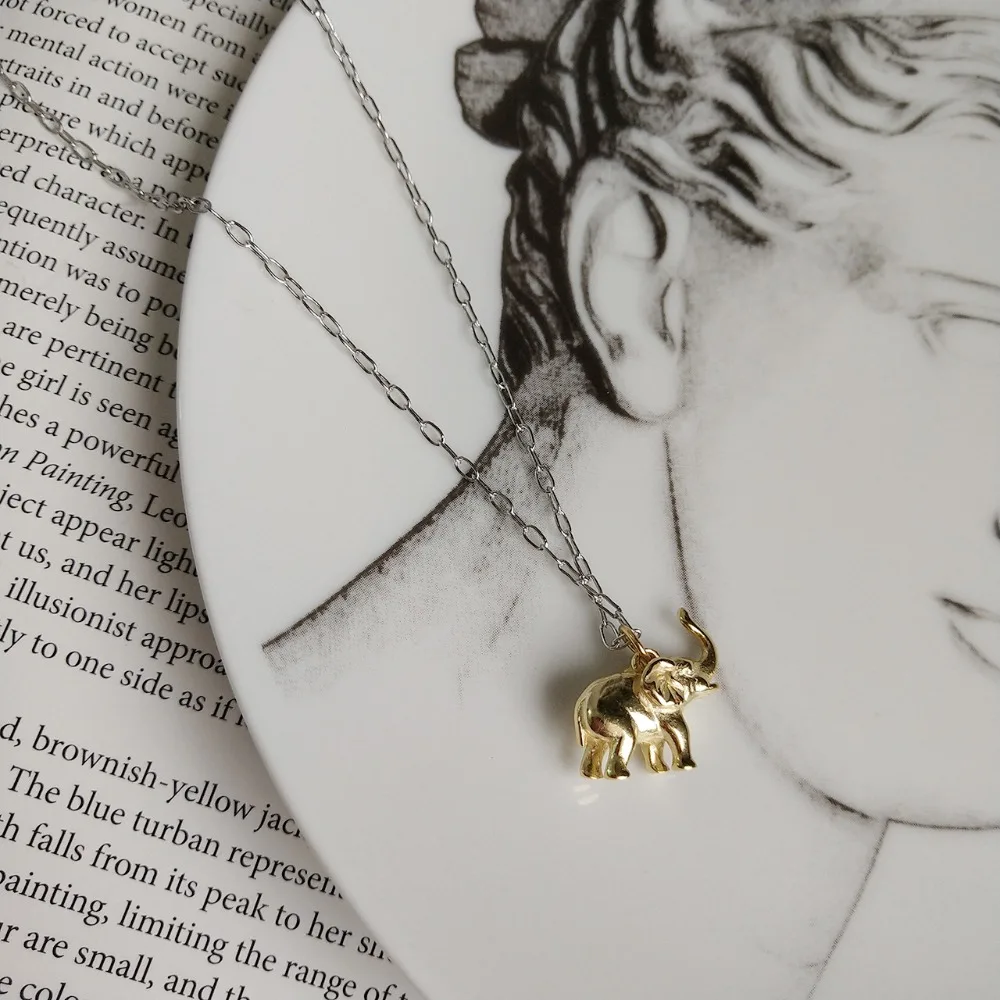 Цепочка женская из серебра 925 пробы с подвеской в виде слона Зои
Цепочка женская из серебра 925 пробы с подвеской в виде слона Зои