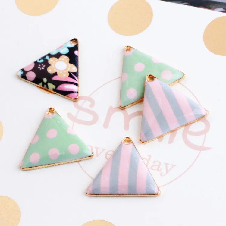 Ritoule Small fresh pattern simple triangle triangle earrings pendant earrings necklace jewelry material DIY alloy
Ritoule Small fresh pattern simple triangle triangle earrings pendant earrings necklace jewelry material DIY alloy
