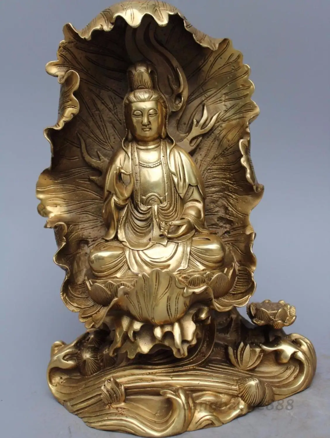 Exquisite China Buddhism Exquisitely carved fengshui Brass GuanYin Statue RT
Exquisite China Buddhism Exquisitely carved fengshui Brass GuanYin Statue RT