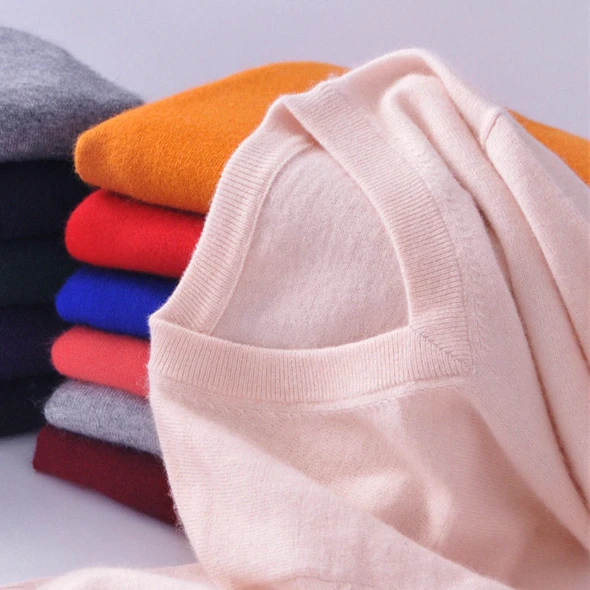 Cashmere Cotton Blend V-Neck Pullover Sweater 2021 autumn winter hombre clothes robe pull homme hiver man hombres men sweater
Cashmere Cotton Blend V-Neck Pullover Sweater 2021 autumn winter hombre clothes robe pull homme hiver man hombres men sweater