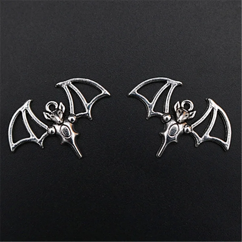 10pcs Silver Plated Metal Openwork Bat Elf Charm Halloween Necklace Bracelet DIY Metal Jewelry Alloy Pendants 32*20mm A1548
10pcs Silver Plated Metal Openwork Bat Elf Charm Halloween Necklace Bracelet DIY Metal Jewelry Alloy Pendants 32*20mm A1548