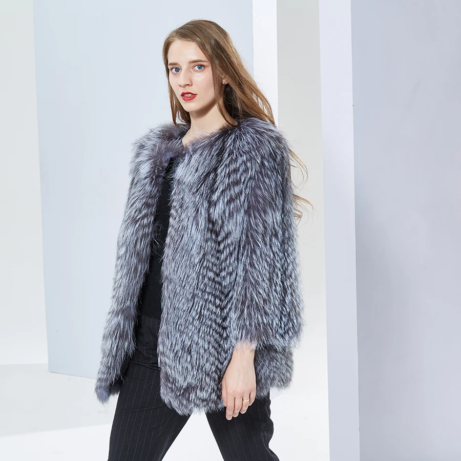 Winter Coats Jacket Women New Fashion Real Silver Fox Fur Overcoat Classic Striped Style Best-Selling
Winter Coats Jacket Women New Fashion Real Silver Fox Fur Overcoat Classic Striped Style Best-Selling