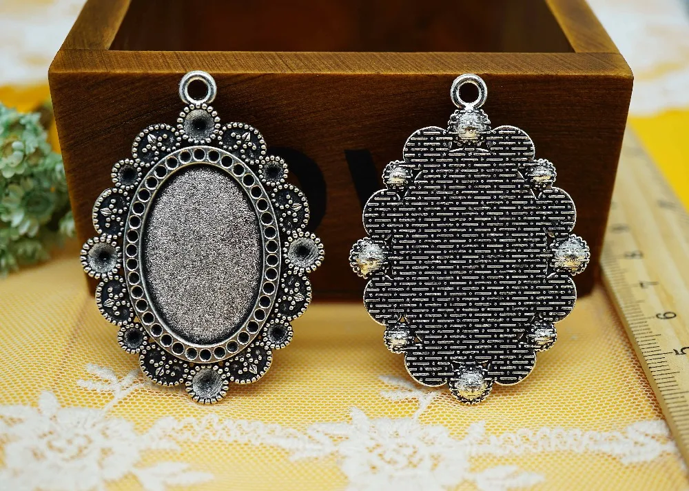 2PCS/lot inner size 20mm x 30mm Oval Metal cabochons Base for making necklace jewelry used on leather cord Pendant Tray supply
2PCS/lot inner size 20mm x 30mm Oval Metal cabochons Base for making necklace jewelry used on leather cord Pendant Tray supply