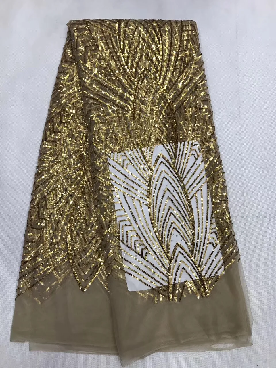 green nigerian lace fabrics with sequin 5yard/lot fashion gold sequin fabric high quality green tulle lace free shipping JL031
green nigerian lace fabrics with sequin 5yard/lot fashion gold sequin fabric high quality green tulle lace free shipping JL031