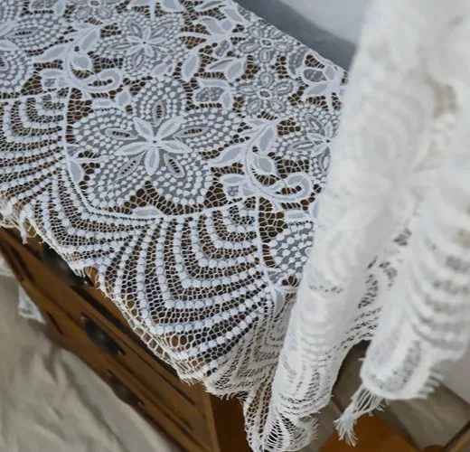 Широкий 47 см Пряжа один ресниц кружевной ткани DIY одежда юбка свадебное платье аксессуары 3 м/упак.
Широкий 47 см Пряжа один ресниц кружевной ткани DIY одежда юбка свадебное платье аксессуары 3 м/упак.
