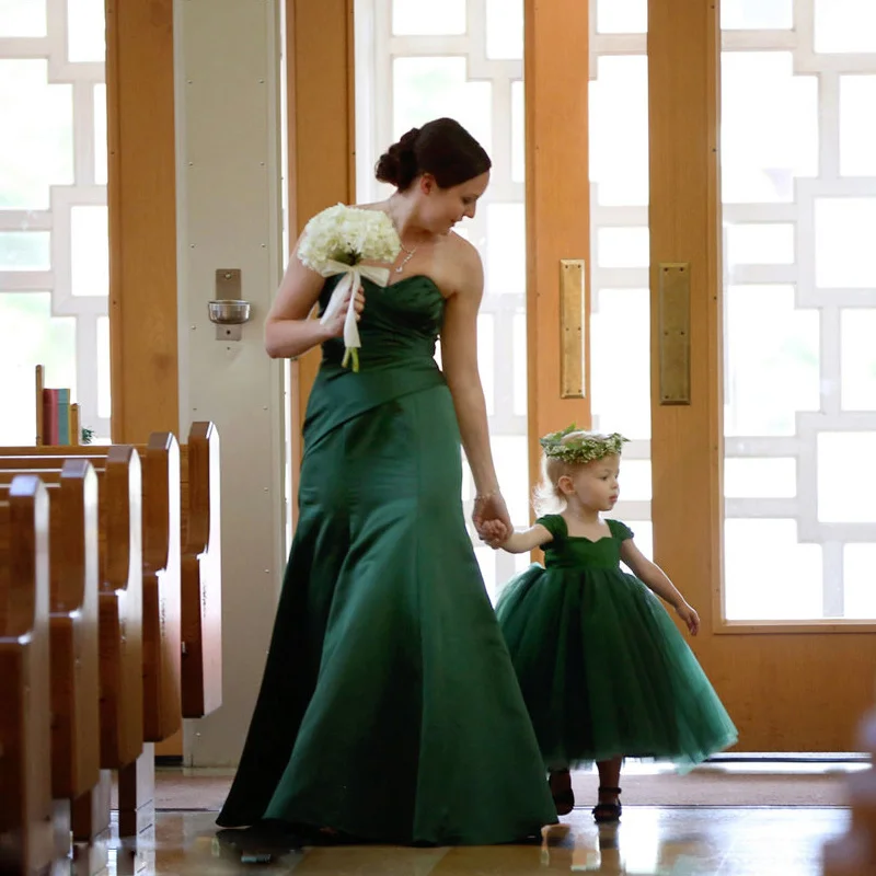 Mother Mom and Daughter Clothes Dress Wedding Maxi Long Dress Mom Daughter Matching Tutu Skirts Family Bridesmaid Dresses Set
Mother Mom and Daughter Clothes Dress Wedding Maxi Long Dress Mom Daughter Matching Tutu Skirts Family Bridesmaid Dresses Set