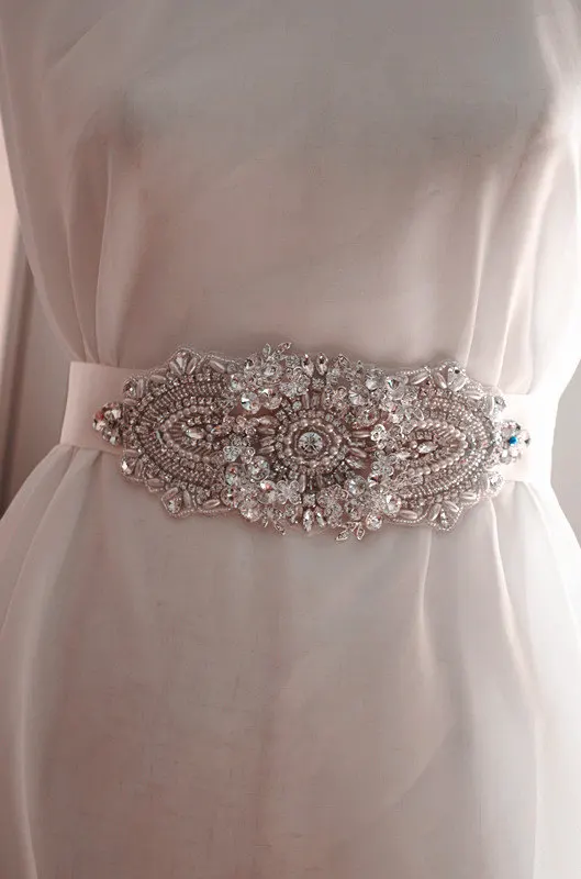 Rhinestone applique with 3D embellishment, pear beaded rhinestone applique 13.2 inches * 2.6 inches, RAzp084
Rhinestone applique with 3D embellishment, pear beaded rhinestone applique 13.2 inches * 2.6 inches, RAzp084