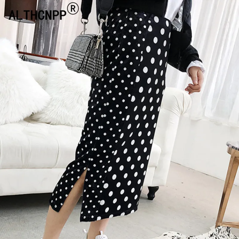 Faldas Mujer Moda 2018 Autumn Long Skirt Women Korean Vintage Dot Velvet Straight Split High Waist Hip Skirt jupe longue femme
Faldas Mujer Moda 2018 Autumn Long Skirt Women Korean Vintage Dot Velvet Straight Split High Waist Hip Skirt jupe longue femme
