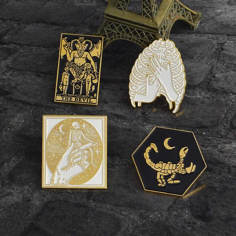 Gothic Dark Devil Skeleton Lung Hand Scorpion Brooch Enamel Pins Button Bag Denim jacket Lapel Pin Badge Jewelry
Gothic Dark Devil Skeleton Lung Hand Scorpion Brooch Enamel Pins Button Bag Denim jacket Lapel Pin Badge Jewelry