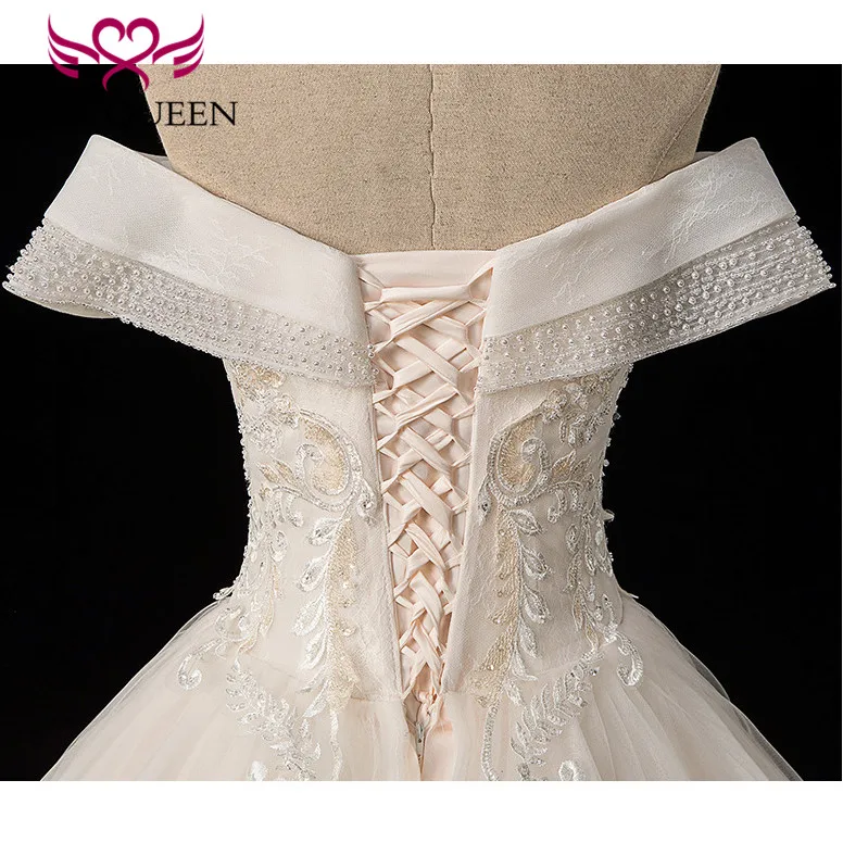 Cap Sleeves Luxury Delicate Embroidery Wedding Gowns Pearls Beading Lace up Champagne Bridal Dresses Chapel Train WX0024
Cap Sleeves Luxury Delicate Embroidery Wedding Gowns Pearls Beading Lace up Champagne Bridal Dresses Chapel Train WX0024
