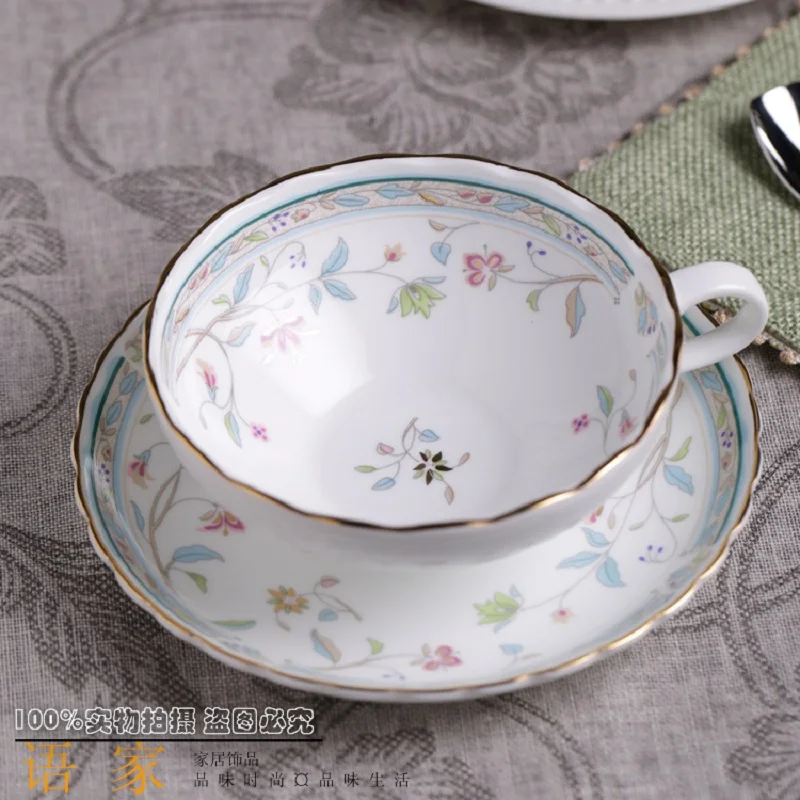 High-end British-style high-grade bone china hand-painted gold coffee cup and saucer
High-end British-style high-grade bone china hand-painted gold coffee cup and saucer