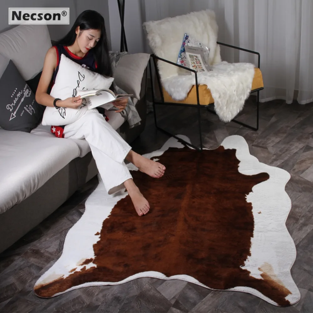 Cowhide Rug Brown White Imitation Faxu Skin Fur Carpets Artificial Velvet Mat for Living Room Bedroom Non-slip Natural Shape K26
Cowhide Rug Brown White Imitation Faxu Skin Fur Carpets Artificial Velvet Mat for Living Room Bedroom Non-slip Natural Shape K26