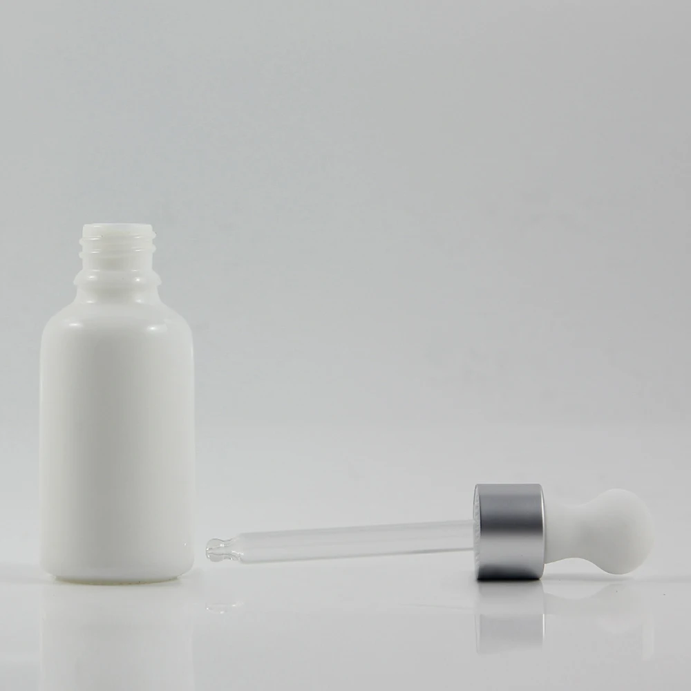 30PCS 30ml white Glass Essential Oil Bottle With aluminum matte silver ring and white rubber ,1ounce Essential Oil Container
30PCS 30ml white Glass Essential Oil Bottle With aluminum matte silver ring and white rubber ,1ounce Essential Oil Container