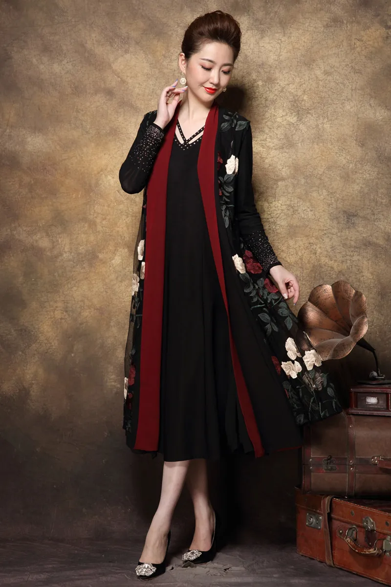 China style Fashion Women elegant retro twinset dress middle age ladies fall dress Floral embroidery party dress Plus size XXXXL
China style Fashion Women elegant retro twinset dress middle age ladies fall dress Floral embroidery party dress Plus size XXXXL