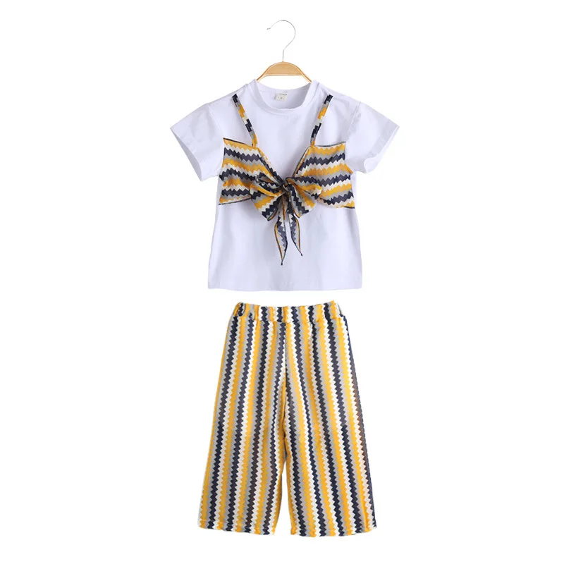 Girl Chiffon T-Shirt Shorts Two-Piece Set Girl round neck T-shirt cropped trouser suit Girls cool summer fashion two-piece suit
Girl Chiffon T-Shirt Shorts Two-Piece Set Girl round neck T-shirt cropped trouser suit Girls cool summer fashion two-piece suit
