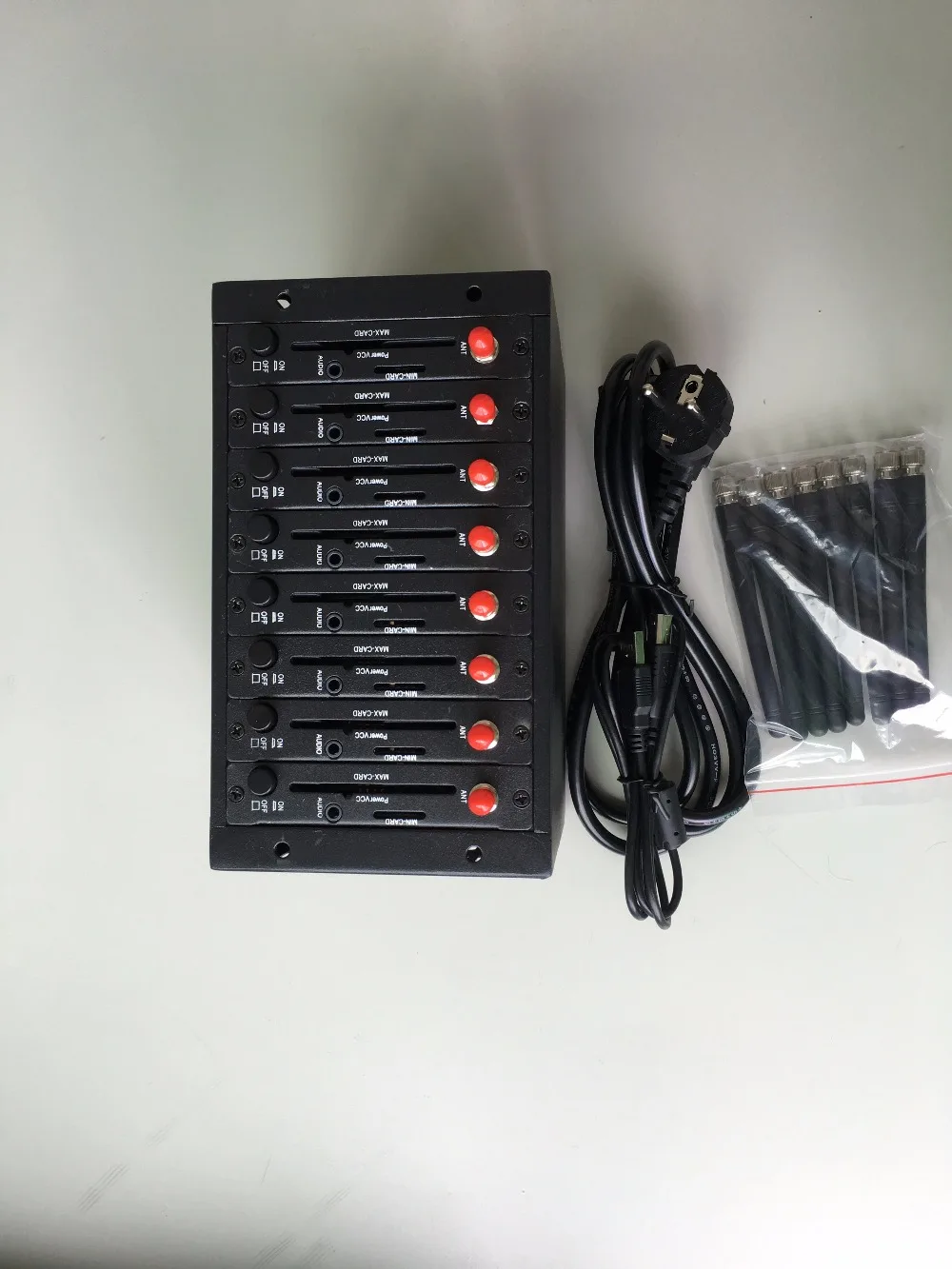 USB 8 Port Bulk SMS GSM Modem Pool Q2406 Wireless SIM Card Modem USSD STK Mobile recharge
USB 8 Port Bulk SMS GSM Modem Pool Q2406 Wireless SIM Card Modem USSD STK Mobile recharge