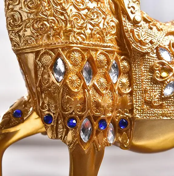 Creative Home Decoration Wedding Arrangement Resin Handicraft Animal Zodiac Horse Bring Success Office Decoration Statue
Creative Home Decoration Wedding Arrangement Resin Handicraft Animal Zodiac Horse Bring Success Office Decoration Statue