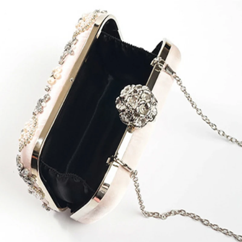 Fashion Pearl Diamond Women XIYUAN Evening Bags White Rhinestone Clutch Party Bags Luxury Hollow Out Beaded Lady Chain Clutch
Fashion Pearl Diamond Women XIYUAN Evening Bags White Rhinestone Clutch Party Bags Luxury Hollow Out Beaded Lady Chain Clutch