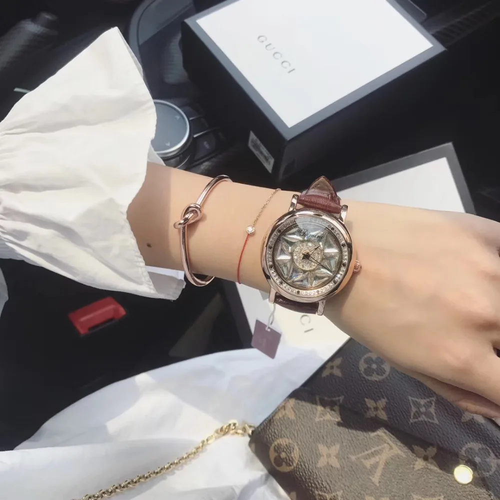 SpinnngTriangle Crystals Watches Women Luxury Fashion Party Statement Watch Quartz Waterproof Real Leather Wrist watch Rotating
SpinnngTriangle Crystals Watches Women Luxury Fashion Party Statement Watch Quartz Waterproof Real Leather Wrist watch Rotating