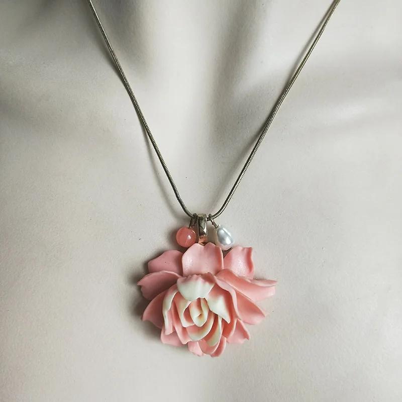New Fashion Tiny Flower Necklace for Women star Pendant Necklace Gift Ethnic Bohemian Choker Necklace drop shipping
New Fashion Tiny Flower Necklace for Women star Pendant Necklace Gift Ethnic Bohemian Choker Necklace drop shipping