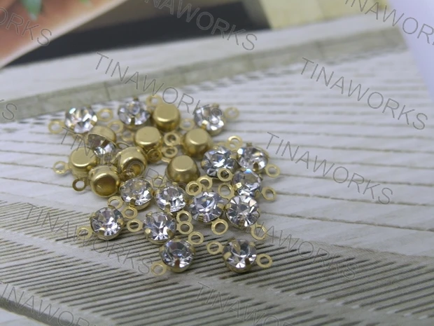 FREE SHIPPING 200pcs/lot Clear Rhinestone Buttons Apparel Accessory Decoration Garment Accessory SS16/4.0mm
FREE SHIPPING 200pcs/lot Clear Rhinestone Buttons Apparel Accessory Decoration Garment Accessory SS16/4.0mm