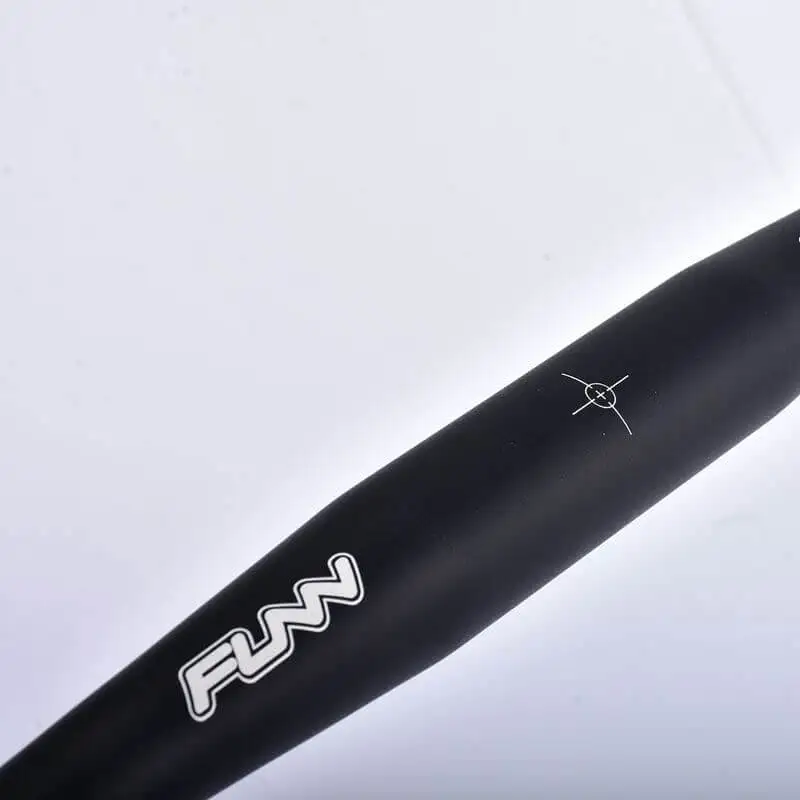 FUNN 31.8mm*680mm Bike Flat Handlebar Ultra Light Aluminum Alloy MTB Road Mountain Bicycle Downhill XC Horizontal Handlebar
FUNN 31.8mm*680mm Bike Flat Handlebar Ultra Light Aluminum Alloy MTB Road Mountain Bicycle Downhill XC Horizontal Handlebar