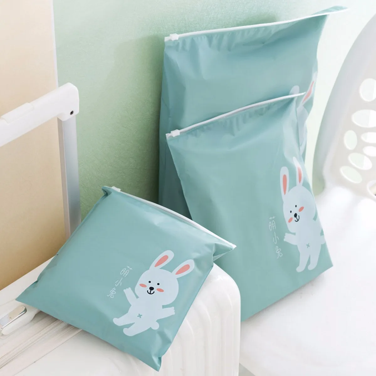 Cute cartoon animal groceries foldable bag waterproof zipper drawstring bag organize clothing home travel packaging bag
Cute cartoon animal groceries foldable bag waterproof zipper drawstring bag organize clothing home travel packaging bag