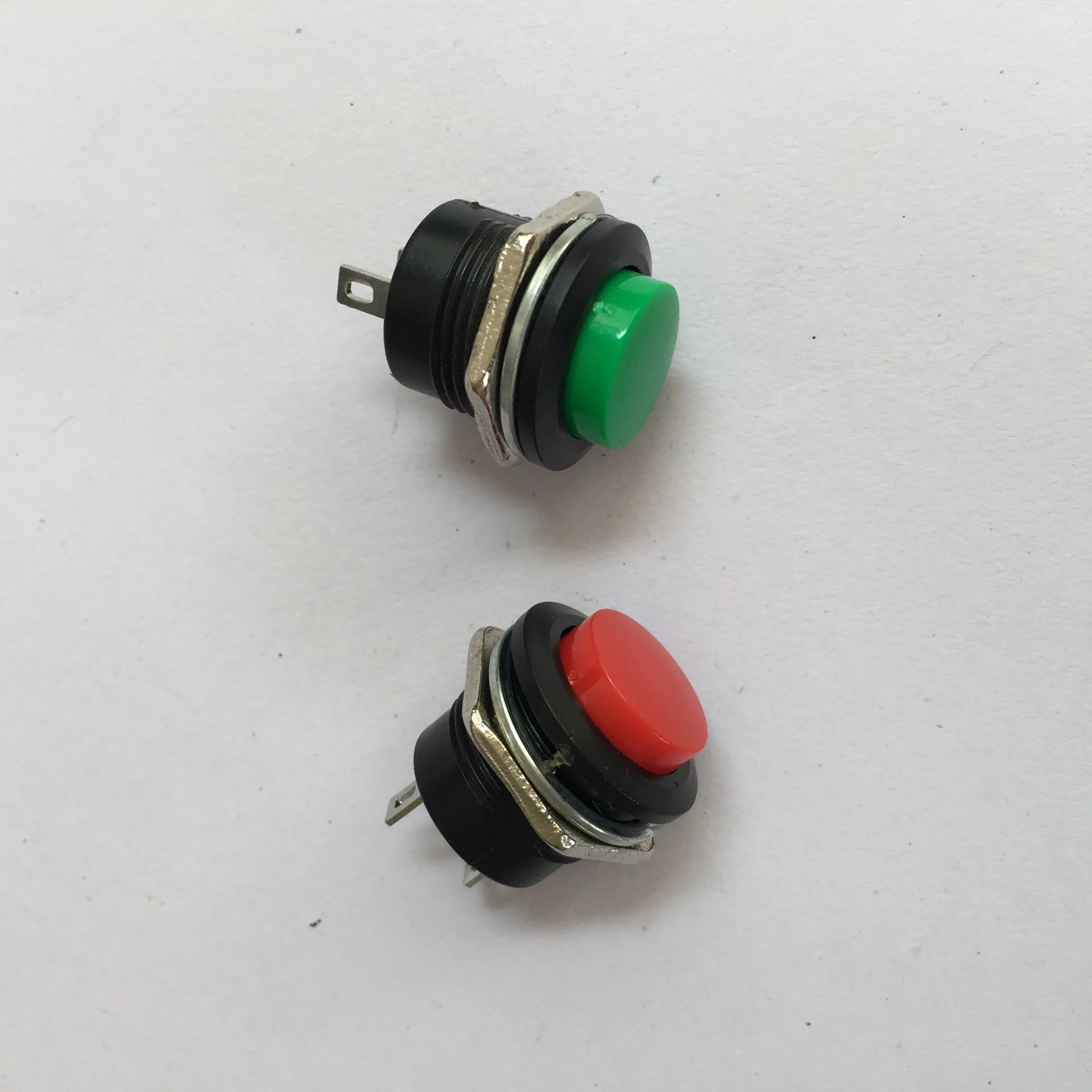 Supply button switch R13-507 button switch reset without locking copper pin hole by 15mm
Supply button switch R13-507 button switch reset without locking copper pin hole by 15mm